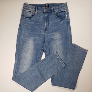 BDG Twig High-Rise Jeans Size 28